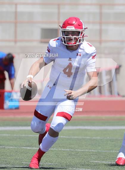 Thumbnail 1 in American Fork vs. Serra (Honor Bowl) photogallery.