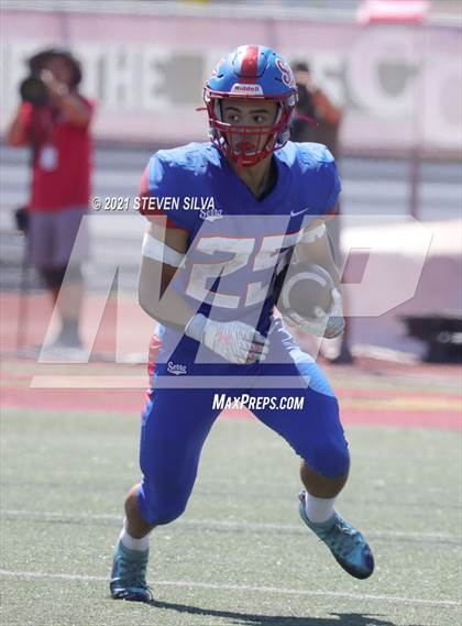 Thumbnail 2 in American Fork vs. Serra (Honor Bowl) photogallery.