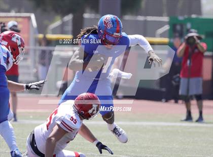 Thumbnail 2 in American Fork vs. Serra (Honor Bowl) photogallery.