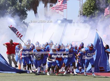 Thumbnail 2 in American Fork vs. Serra (Honor Bowl) photogallery.