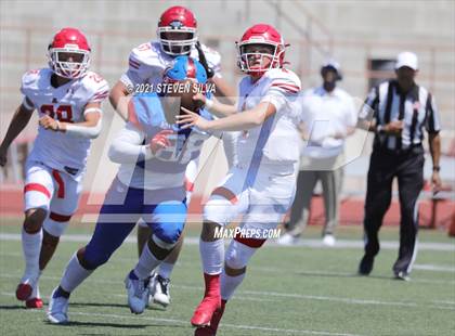 Thumbnail 2 in American Fork vs. Serra (Honor Bowl) photogallery.