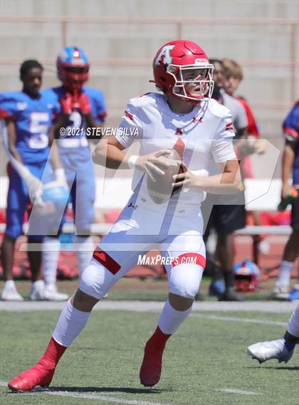 Thumbnail 2 in American Fork vs. Serra (Honor Bowl) photogallery.