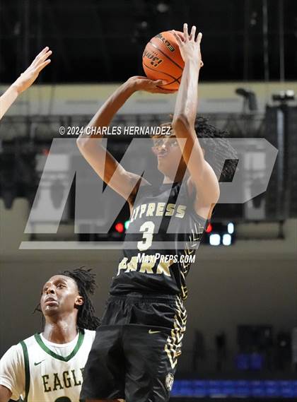 Thumbnail 1 in Cypress Park vs. Cypress Falls (Cy-Hoops Invitational) photogallery.