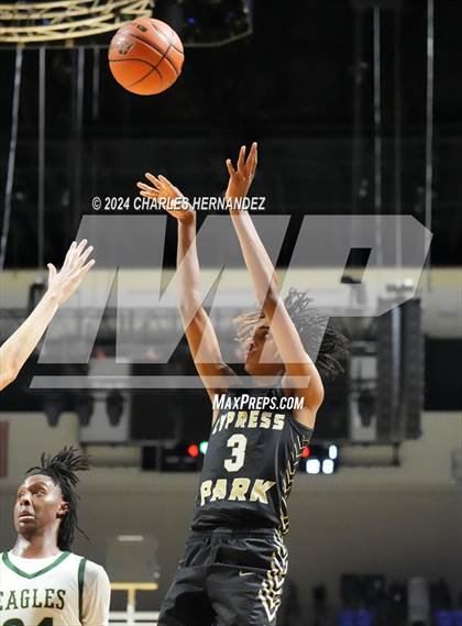 Thumbnail 2 in Cypress Park vs. Cypress Falls (Cy-Hoops Invitational) photogallery.