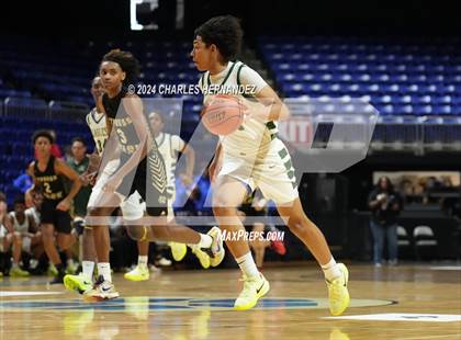 Thumbnail 2 in Cypress Park vs. Cypress Falls (Cy-Hoops Invitational) photogallery.