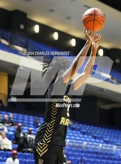 Thumbnail 2 in Cypress Park vs. Cypress Falls (Cy-Hoops Invitational) photogallery.
