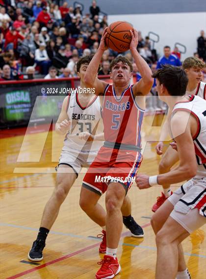 Thumbnail 1 in Spencerville vs. Wayne Trace (OHSAA Division 3 Region 10 District Semi Final) photogallery.