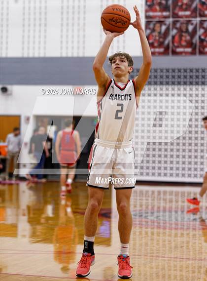 Thumbnail 2 in Spencerville vs. Wayne Trace (OHSAA Division 3 Region 10 District Semi Final) photogallery.