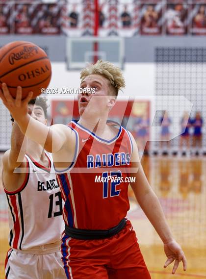 Thumbnail 3 in Spencerville vs. Wayne Trace (OHSAA Division 3 Region 10 District Semi Final) photogallery.