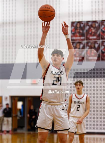 Thumbnail 1 in Spencerville vs. Wayne Trace (OHSAA Division 3 Region 10 District Semi Final) photogallery.