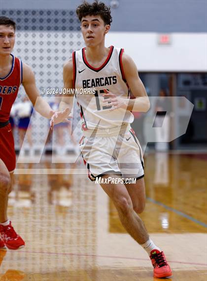 Thumbnail 2 in Spencerville vs. Wayne Trace (OHSAA Division 3 Region 10 District Semi Final) photogallery.