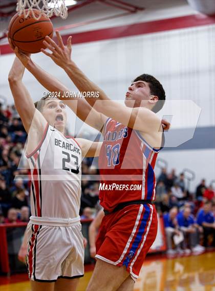 Thumbnail 2 in Spencerville vs. Wayne Trace (OHSAA Division 3 Region 10 District Semi Final) photogallery.