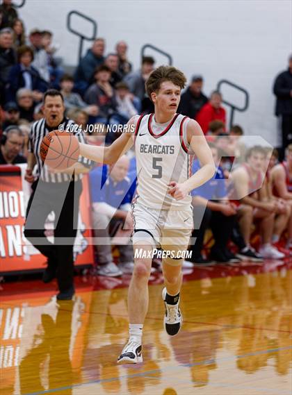 Thumbnail 3 in Spencerville vs. Wayne Trace (OHSAA Division 3 Region 10 District Semi Final) photogallery.