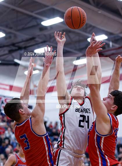 Thumbnail 3 in Spencerville vs. Wayne Trace (OHSAA Division 3 Region 10 District Semi Final) photogallery.