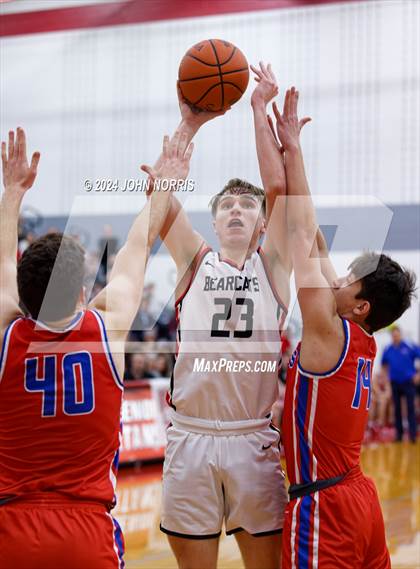 Thumbnail 3 in Spencerville vs. Wayne Trace (OHSAA Division 3 Region 10 District Semi Final) photogallery.