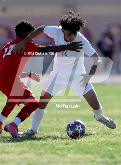 Thumbnail 1 in Mica Mountain vs Tucson High Magnet School (Brandon Bean Soccer Tournament) photogallery.