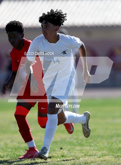 Thumbnail 2 in Mica Mountain vs Tucson High Magnet School (Brandon Bean Soccer Tournament) photogallery.