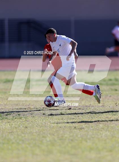 Thumbnail 2 in Mica Mountain vs Tucson High Magnet School (Brandon Bean Soccer Tournament) photogallery.