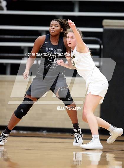 Thumbnail 2 in Wylie East vs Amarillo photogallery.