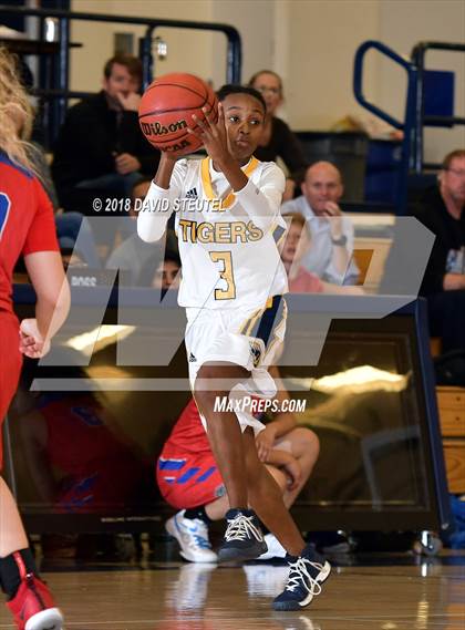 Thumbnail 2 in Folsom vs. Inderkum (Trojan Toss Up) photogallery.