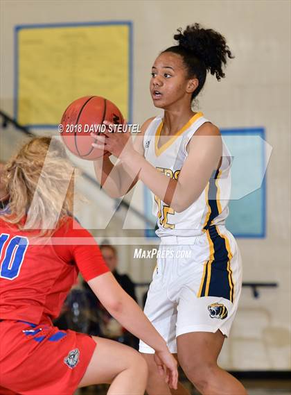 Thumbnail 2 in Folsom vs. Inderkum (Trojan Toss Up) photogallery.