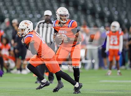 Thumbnail 3 in Haltom @ Bowie photogallery.