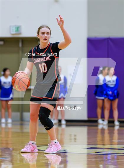 Thumbnail 1 in Cashmere vs. Bellevue Christian (WIAA 1A Opening Round) photogallery.