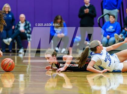Thumbnail 2 in Cashmere vs. Bellevue Christian (WIAA 1A Opening Round) photogallery.