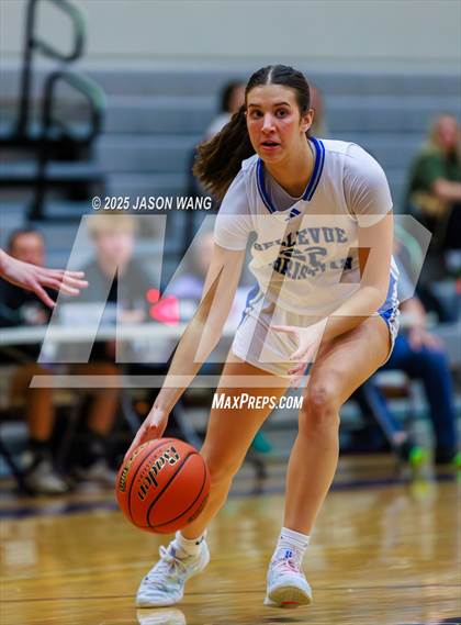 Thumbnail 3 in Cashmere vs. Bellevue Christian (WIAA 1A Opening Round) photogallery.