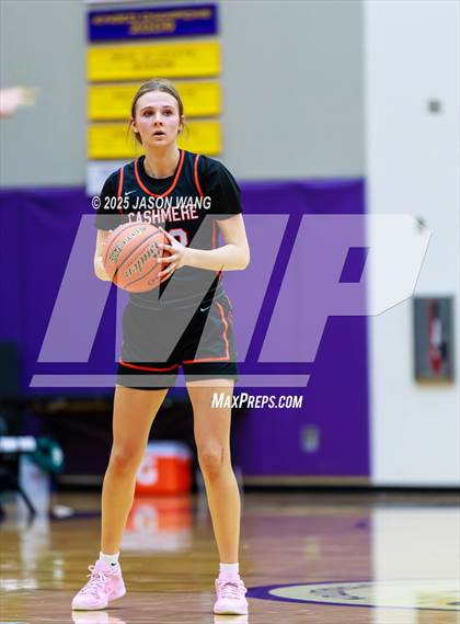 Thumbnail 1 in Cashmere vs. Bellevue Christian (WIAA 1A Opening Round) photogallery.
