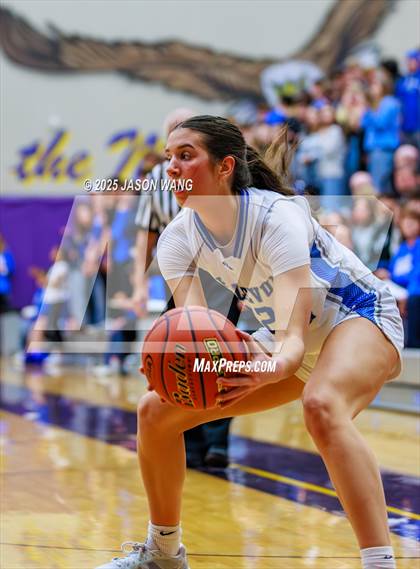 Thumbnail 1 in Cashmere vs. Bellevue Christian (WIAA 1A Opening Round) photogallery.