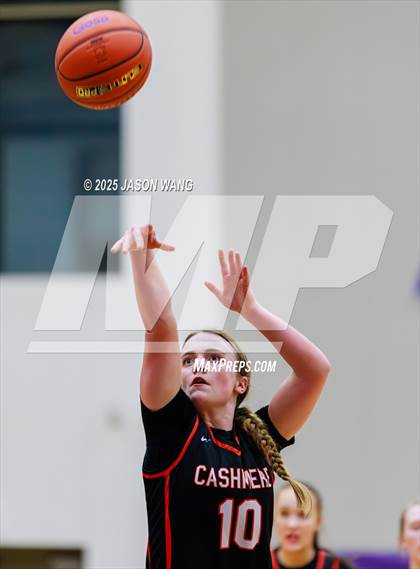 Thumbnail 1 in Cashmere vs. Bellevue Christian (WIAA 1A Opening Round) photogallery.