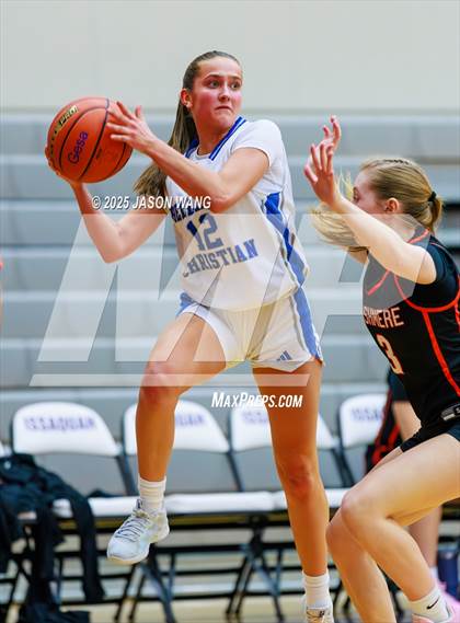 Thumbnail 3 in Cashmere vs. Bellevue Christian (WIAA 1A Opening Round) photogallery.