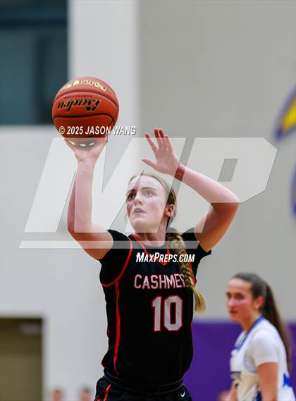Thumbnail 2 in Cashmere vs. Bellevue Christian (WIAA 1A Opening Round) photogallery.