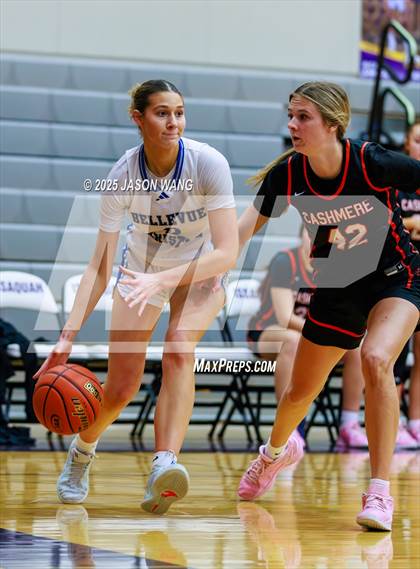 Thumbnail 3 in Cashmere vs. Bellevue Christian (WIAA 1A Opening Round) photogallery.