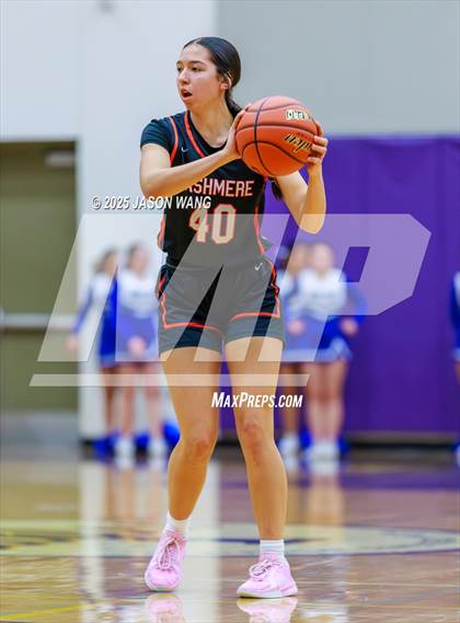 Thumbnail 3 in Cashmere vs. Bellevue Christian (WIAA 1A Opening Round) photogallery.