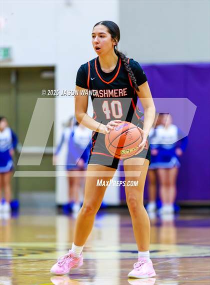 Thumbnail 1 in Cashmere vs. Bellevue Christian (WIAA 1A Opening Round) photogallery.