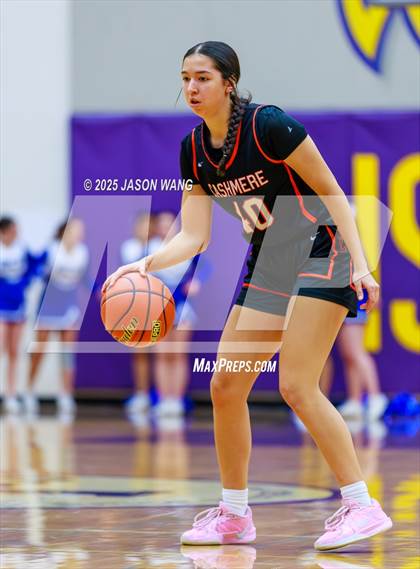 Thumbnail 1 in Cashmere vs. Bellevue Christian (WIAA 1A Opening Round) photogallery.