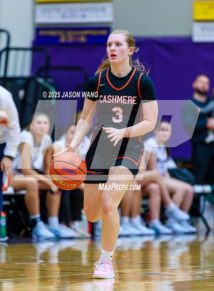 Thumbnail 3 in Cashmere vs. Bellevue Christian (WIAA 1A Opening Round) photogallery.