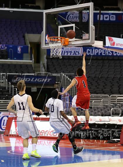 Thumbnail 2 in Bellarmine-Jefferson vs. San Gabriel Academy (Staples Center) photogallery.