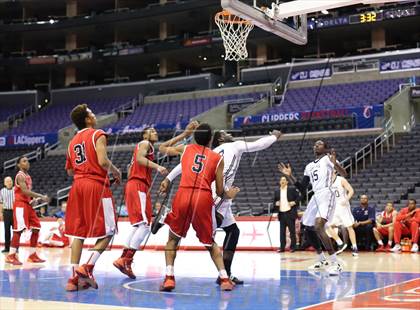Thumbnail 2 in Bellarmine-Jefferson vs. San Gabriel Academy (Staples Center) photogallery.