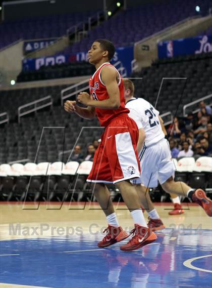 Thumbnail 3 in Bellarmine-Jefferson vs. San Gabriel Academy (Staples Center) photogallery.