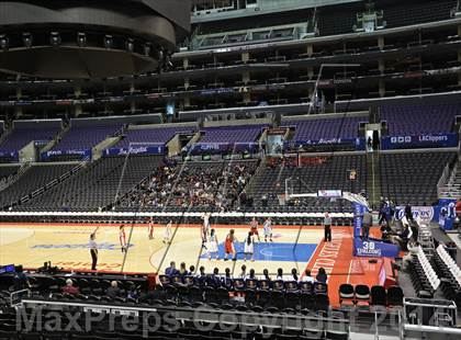 Thumbnail 1 in Bellarmine-Jefferson vs. San Gabriel Academy (Staples Center) photogallery.