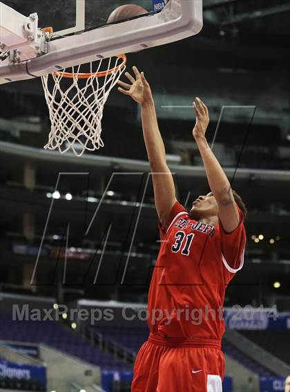 Thumbnail 1 in Bellarmine-Jefferson vs. San Gabriel Academy (Staples Center) photogallery.