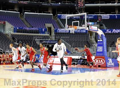 Thumbnail 3 in Bellarmine-Jefferson vs. San Gabriel Academy (Staples Center) photogallery.