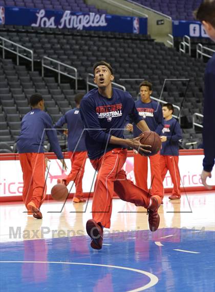 Thumbnail 3 in Bellarmine-Jefferson vs. San Gabriel Academy (Staples Center) photogallery.