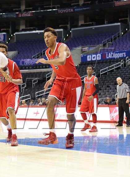 Thumbnail 3 in Bellarmine-Jefferson vs. San Gabriel Academy (Staples Center) photogallery.