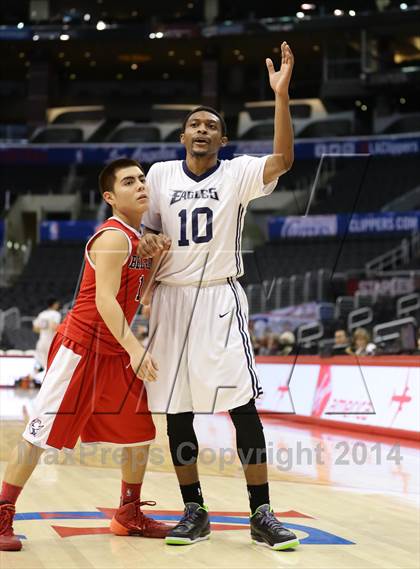 Thumbnail 2 in Bellarmine-Jefferson vs. San Gabriel Academy (Staples Center) photogallery.