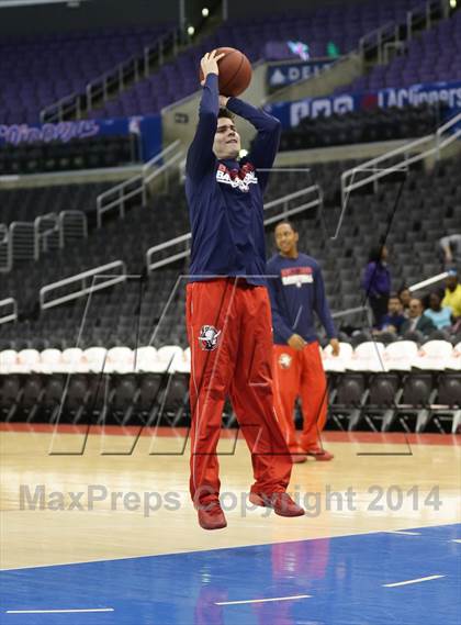 Thumbnail 2 in Bellarmine-Jefferson vs. San Gabriel Academy (Staples Center) photogallery.