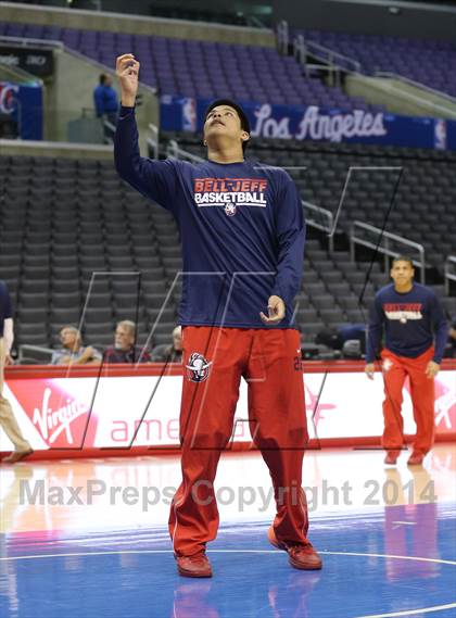 Thumbnail 3 in Bellarmine-Jefferson vs. San Gabriel Academy (Staples Center) photogallery.